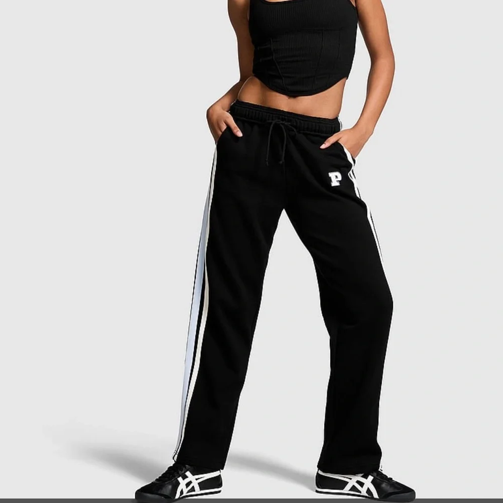 PINK 🖤 Campus Collection Sweatpants - Picture 3 of 6